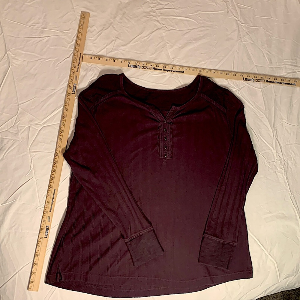 Eddie Bauer long sleeve knit top XXL deep plum color